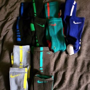 Nike elite socks lot 21-010